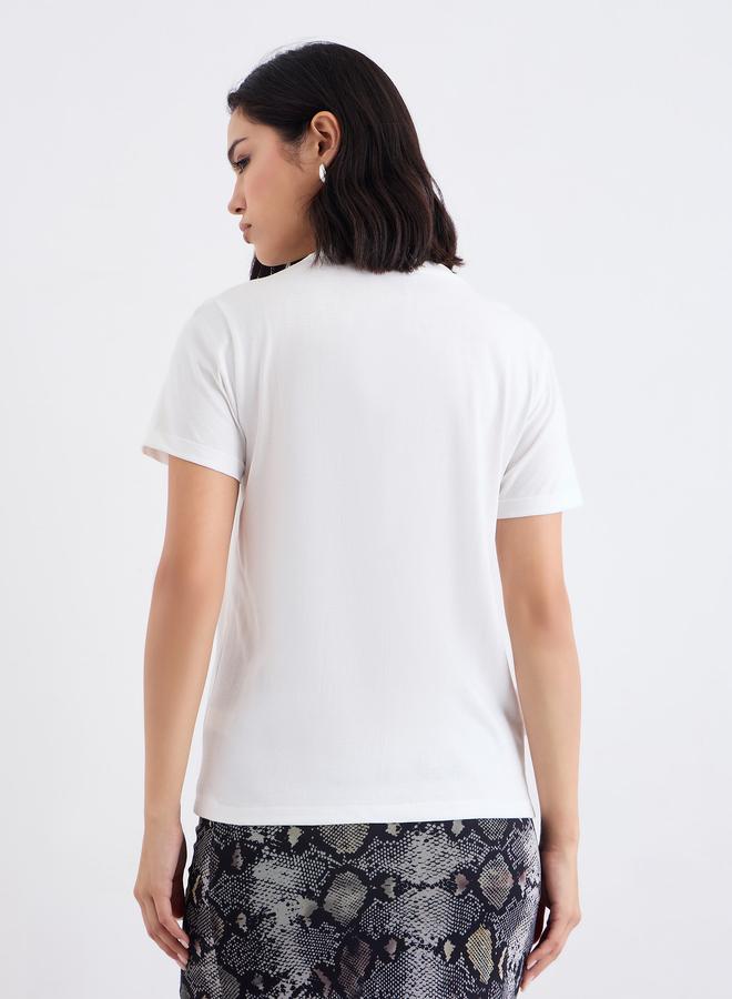 Styli Embroidered Detail Regular Fit T-Shirt - Image 4