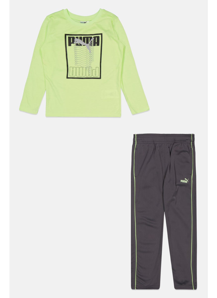 PUMA - سويت شيرت وبنطال رياضي بشعار العلامة التجارية للأولاد مكون من قطعتين، أخضر نيون/رمادي - Image 1
