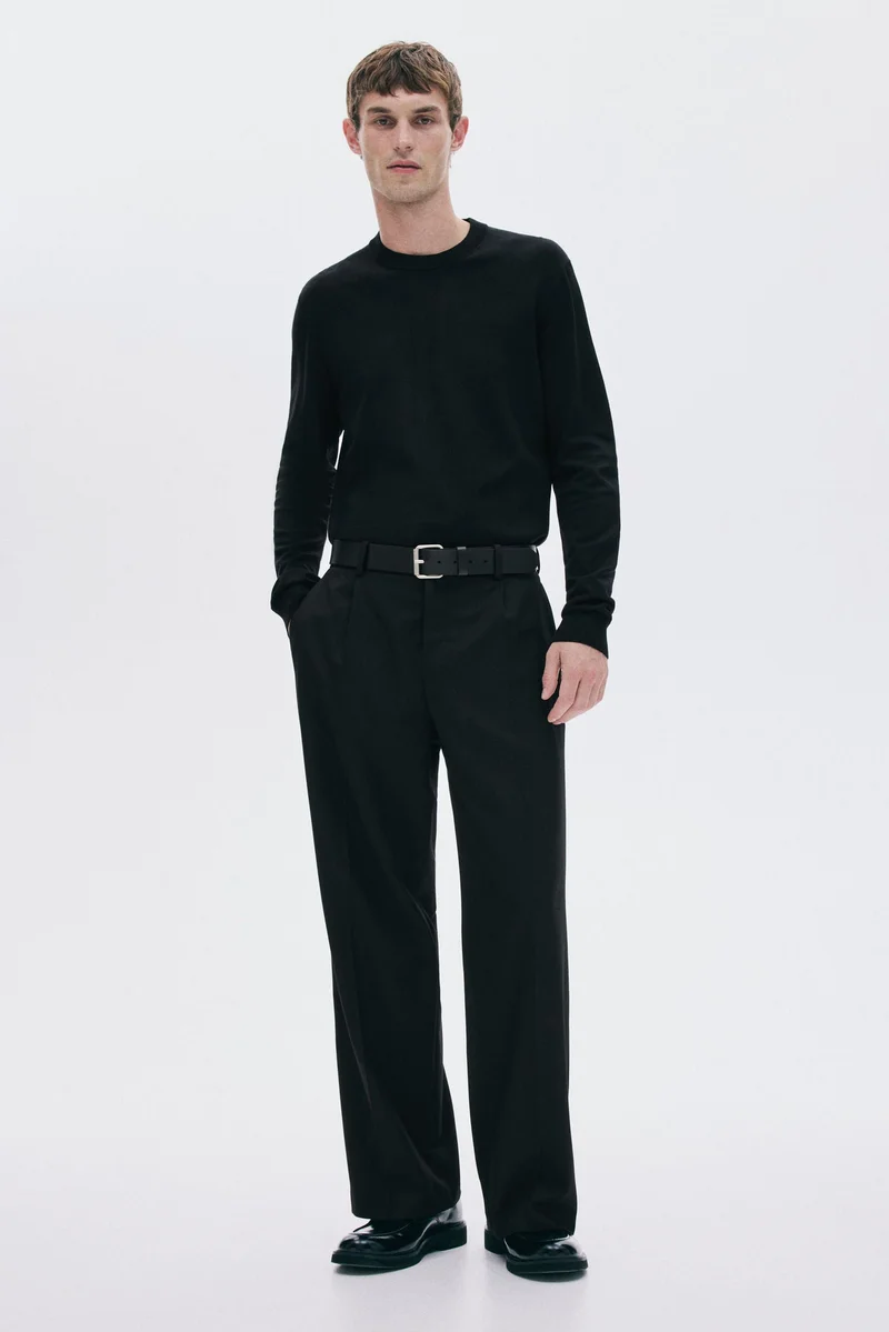 اتش اند ام كنزة محبوكة ناعمة بقصّة عادية