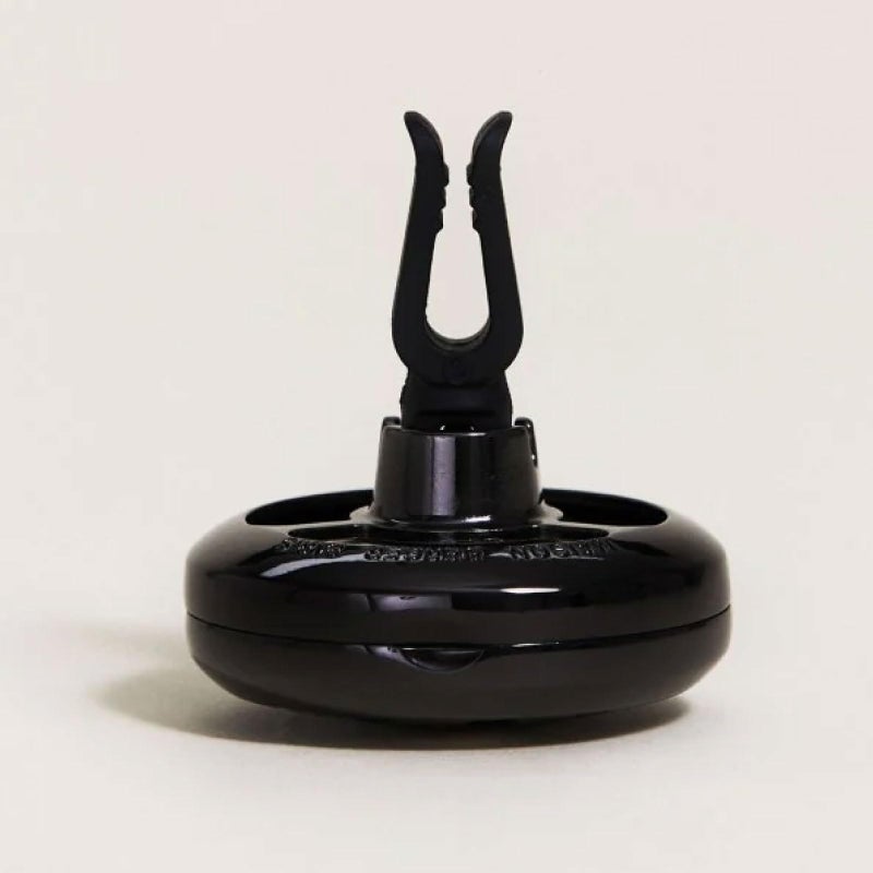 Maison Berger مايزون بيرجر - مجموعة معطر هواء السيارة القابلة لإعادة التعبئة مع مشبك تهوية - 3.1 × 2 × 0.8 بوصة - صنع في فرنسا (لوليتا لمبكا الأسود) - Image 3