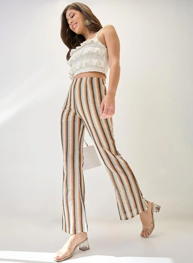 جلو باص بنطال مخطط بقصة بوت كات وتفاصيل كروشيه