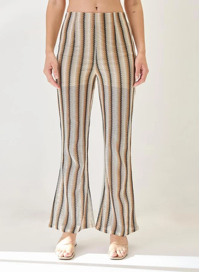 جلو باص بنطال مخطط بقصة بوت كات وتفاصيل كروشيه