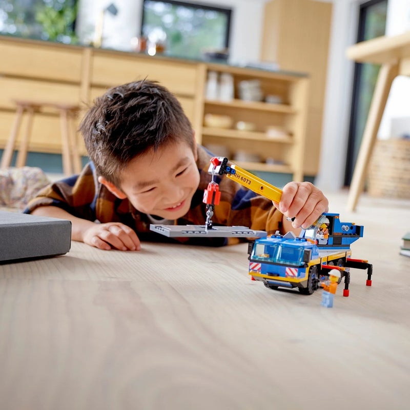 LEGO - City Mobile Crane 340 Pieces - 60324 - Image 4