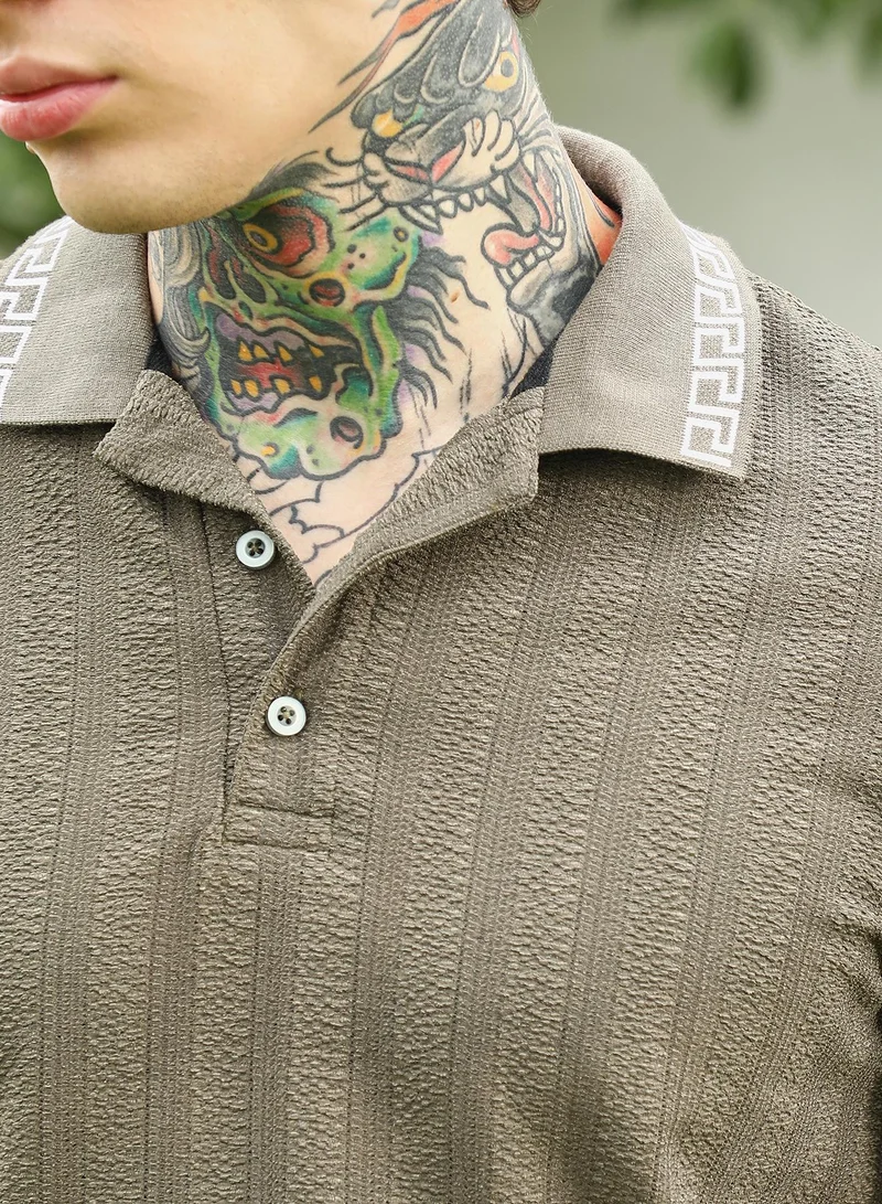 Campus Sutra Olive Green Textured Polo T-shirt for Men
