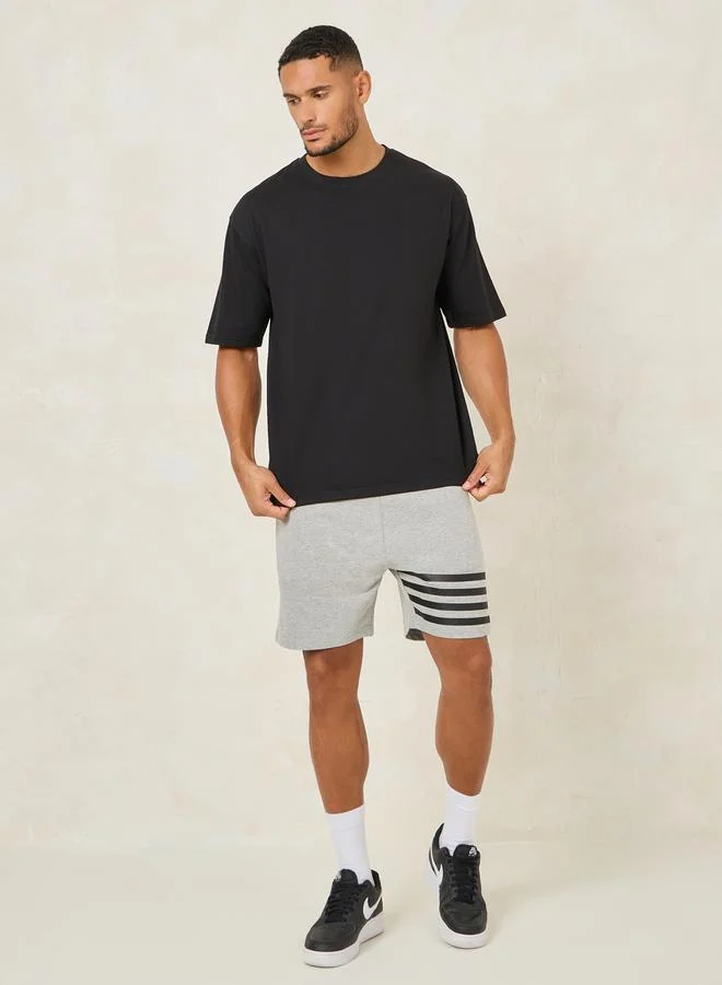ستايلي Striped Print Detail Regular Fit Shorts