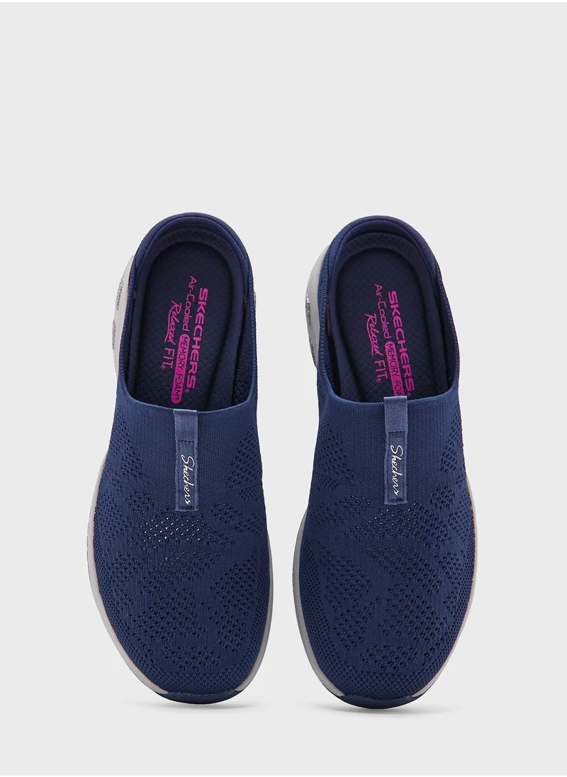 SKECHERS Commute Time