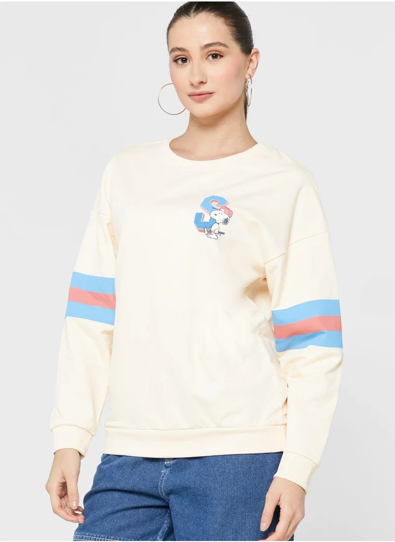 Peanuts Snoopy Round Neck Sweatshirt