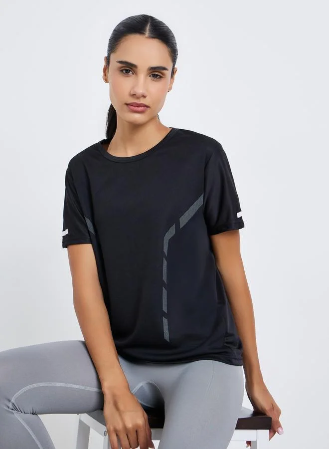 Styli Active Women Black Reflective Print Top