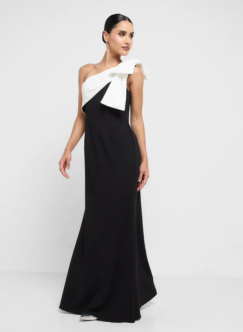Adrianna Papell Color Block Crepe Bow Gown