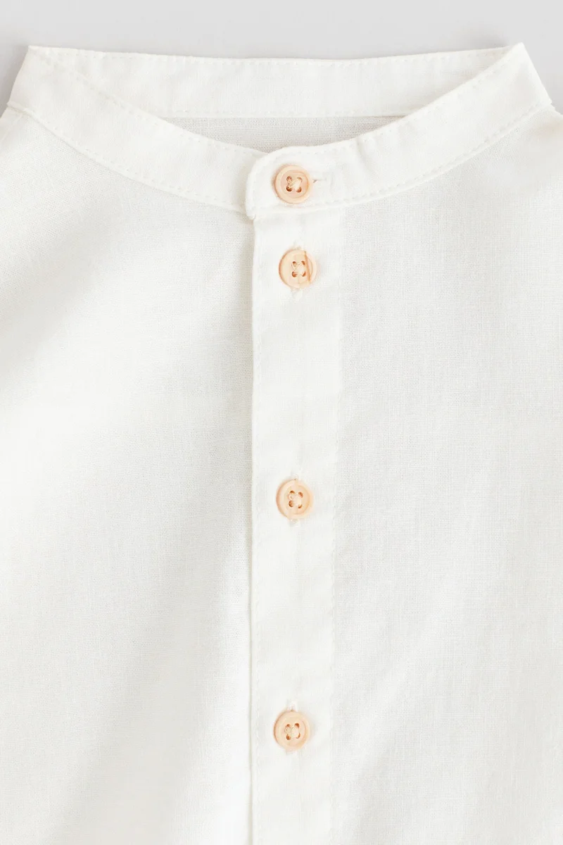 اتش اند ام قميص بدون قبة من مزيج الكتان