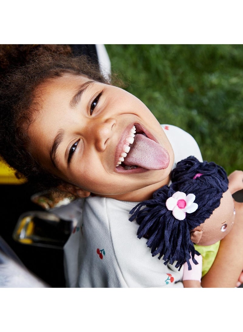 HABA دمية هابا كاري 12" سوداء مع ضفيرتين سوداويتين، وجه مطرز، فستان أخضر قابل للإزالة، دمية ناعمة قابلة للغسل في الغسالة - 18 شهرًا وما فوق - Image 5