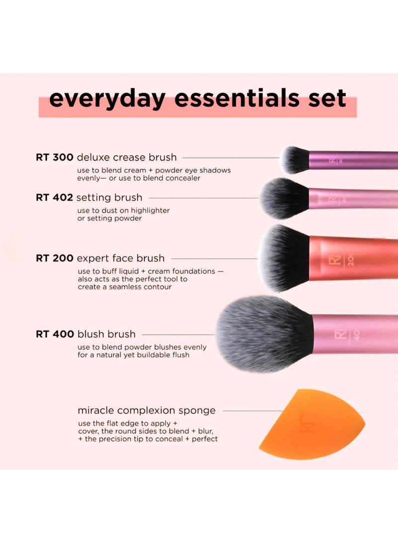 ريل تكنيكس Everyday Essentials Makeup Brush Set with Bonus Miracle Complexion Sponge Multicoloured - Image 4