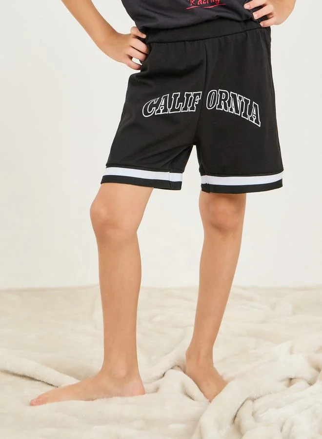 ستايلي Graphic Print Short Sleeve T-Shirt & Shorts Set