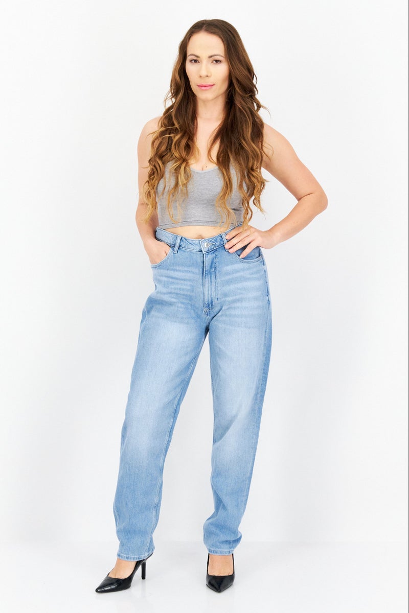 GUESS جينز دنيم مغسول للنساء بقصة عادية، أزرق - Image 3