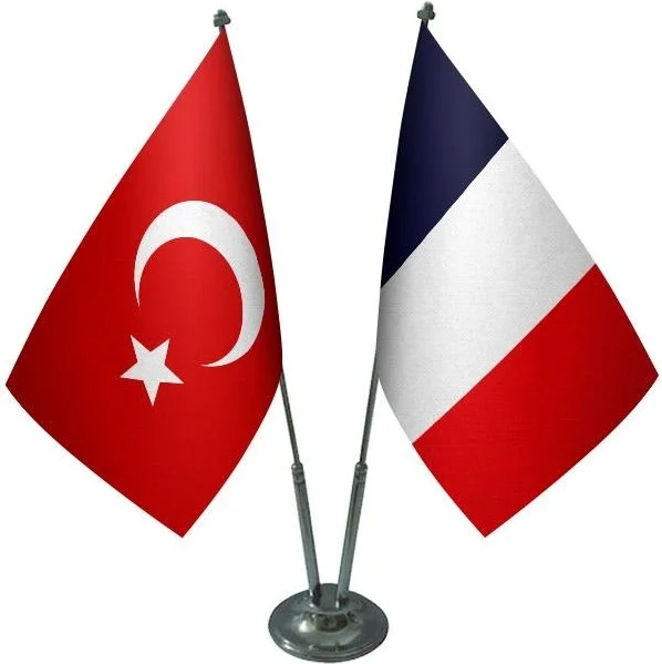 ساترنديزاين Desktop French Flag Turkish Flag Double Chrome Poles Table Flag Set