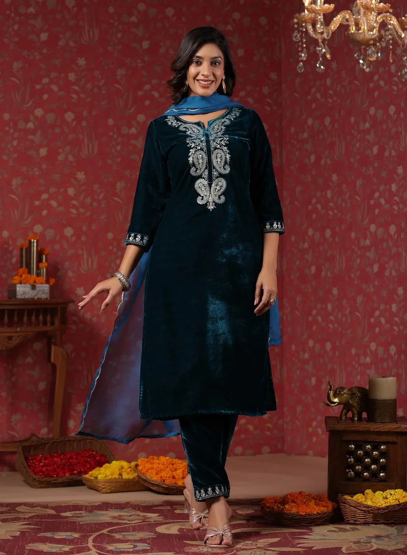 ISHIN Women's Teal 100% Cotton Yoke Design Straight Fit Kurta Set