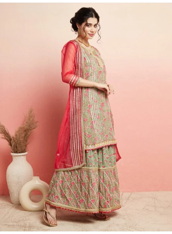 أيه كيه إس Green & Pink Floral Printed Kurta & Skirt With Organza Jacket Set