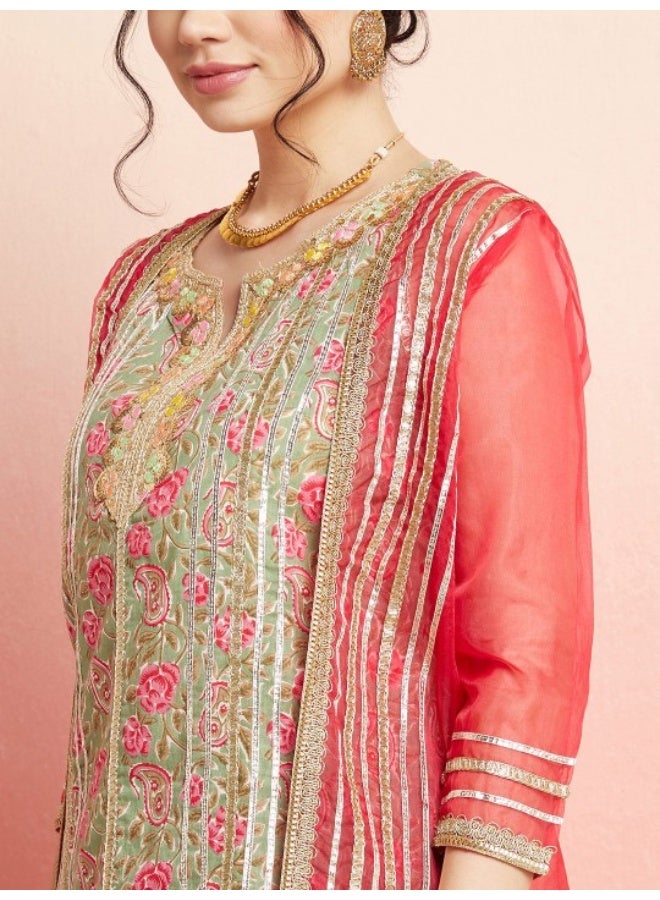 AKS Green & Pink Floral Printed Kurta & Skirt With Organza Jacket Set - Image 2