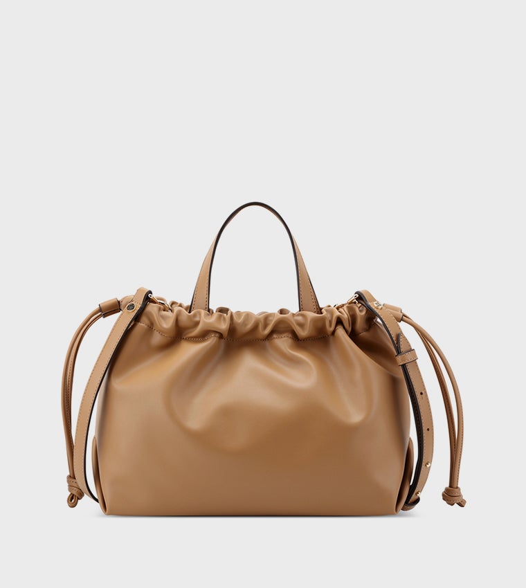 حقيبة برباط بتفاصيل شعار سودني