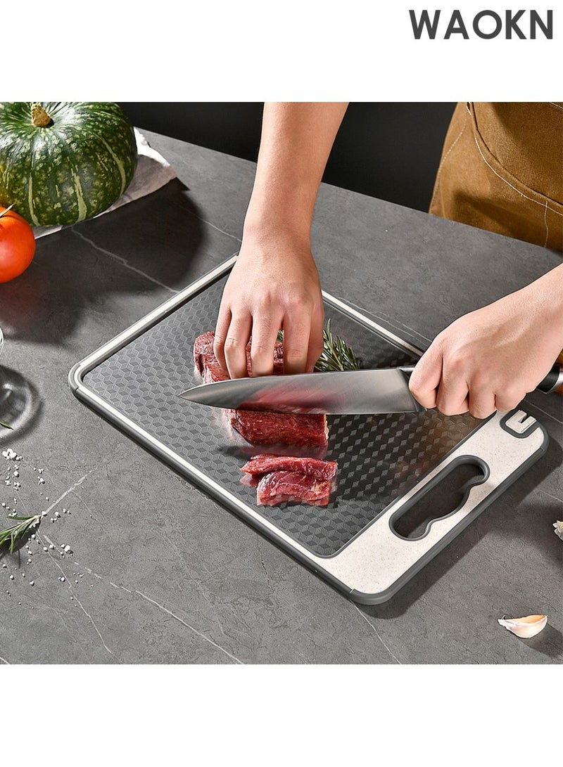 دبليو أيه أو كي أن لوح تقطيع من الفولاذ المقاوم للصدأ، ذو وجهين، يمكن استخدامه كلوح تقطيع، مع غلاف حافة لا يضر اليدين عند إذابة لوح التقطيع. تستخدم مايكسوان ألواح تقطيع مصنوعة من مواد صديقة للبيئة، سهلة التخزين، مع خاصية الشحذ. - Image 2