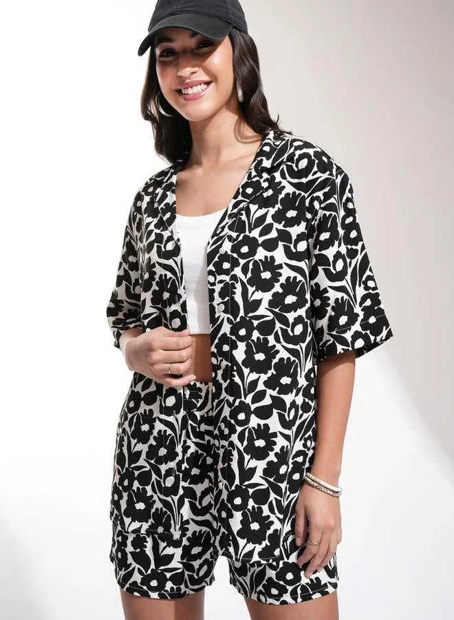 طوكيو توكيز طقم قميص وشورت بطبعة زهور من طوكيو توكيز