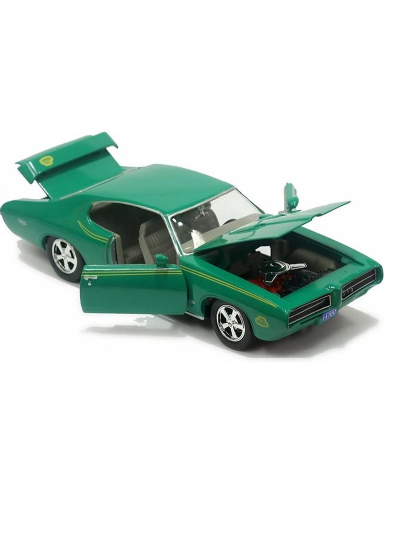 MOTORMAX 1969 Pontiac GTO Judge Green 1/24 Scale Diecast Toy Car Model - Image 3
