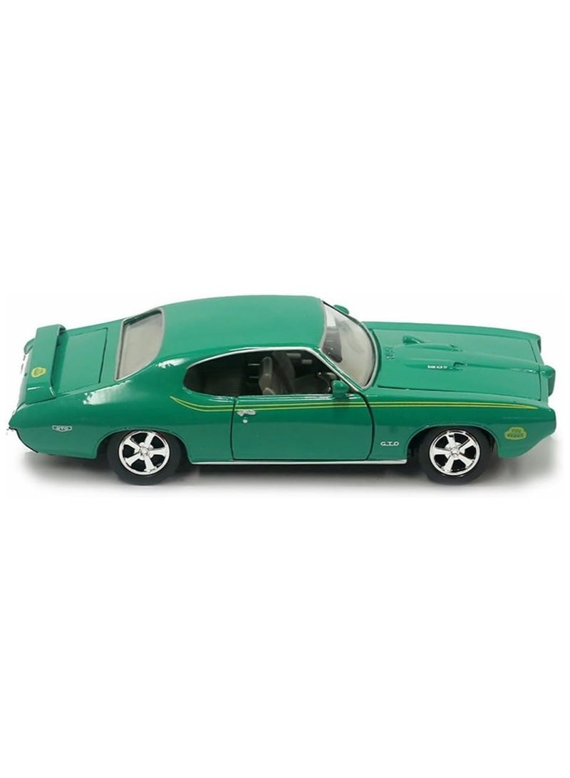 MotorMax Pontiac GTO Judge 1969 Die-Cast Model Car â€“ Green, 1:24 Scale - Image 2