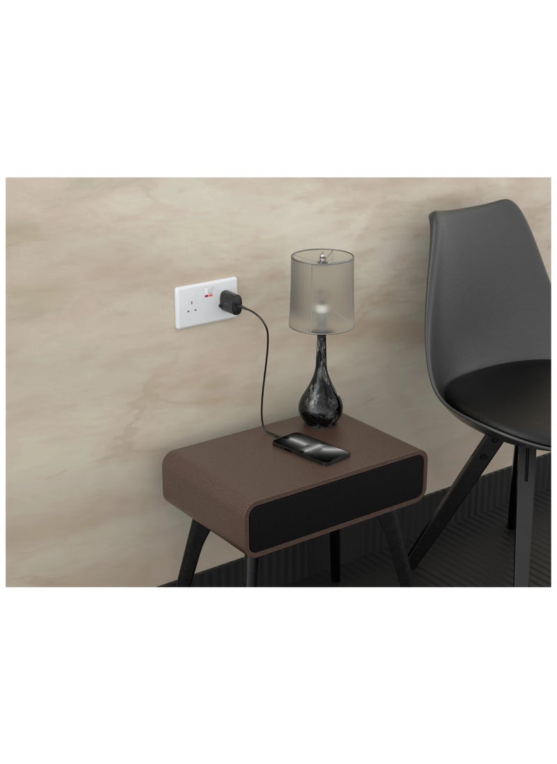 Pawa - Single PD 20W Wall Charger UK with Type-C to Type-C Cable / Wide compatibility / Portable & Elegant - Black - Image 1