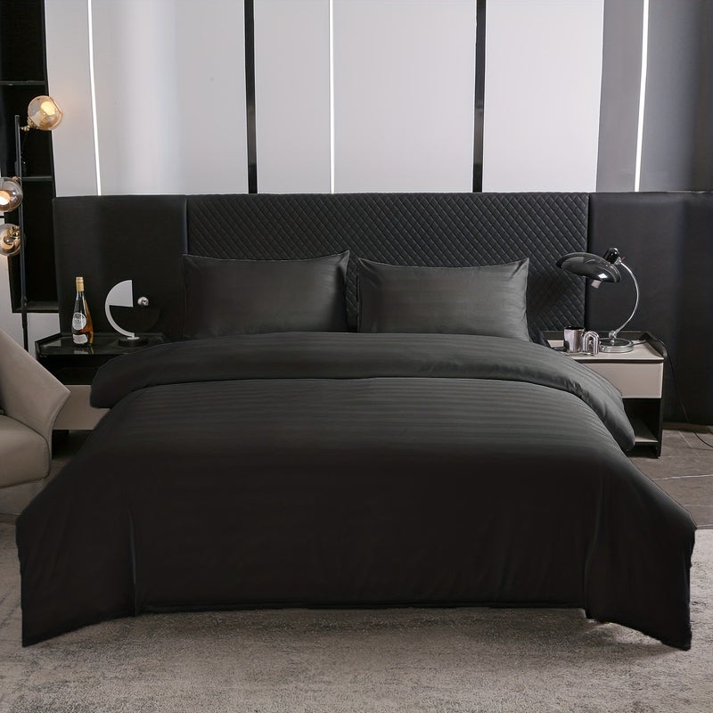 3pcs Duvet Cover Set, Featuring a Satin Weave with a Low-key yet Luxurious Striped Design. Made from 100% Polyester Fiber with a High Gram Weight of 105gsm for Softness and Comfort. Suitable for Multiple Scenarios Such as Bedrooms - Image 1