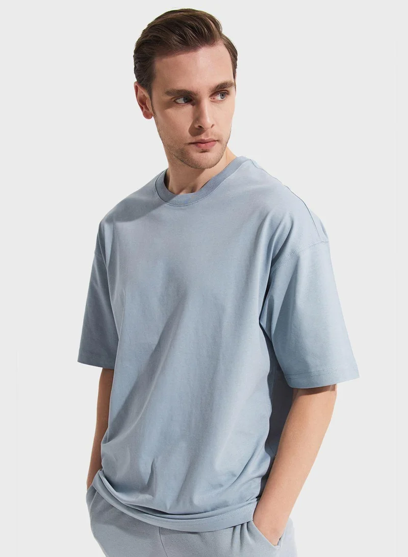 جون تيشيرت أساسي بياقة دائرية