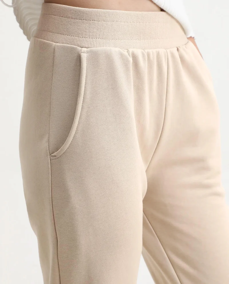 Rareism Women's Solid Straight Fit Trackpant