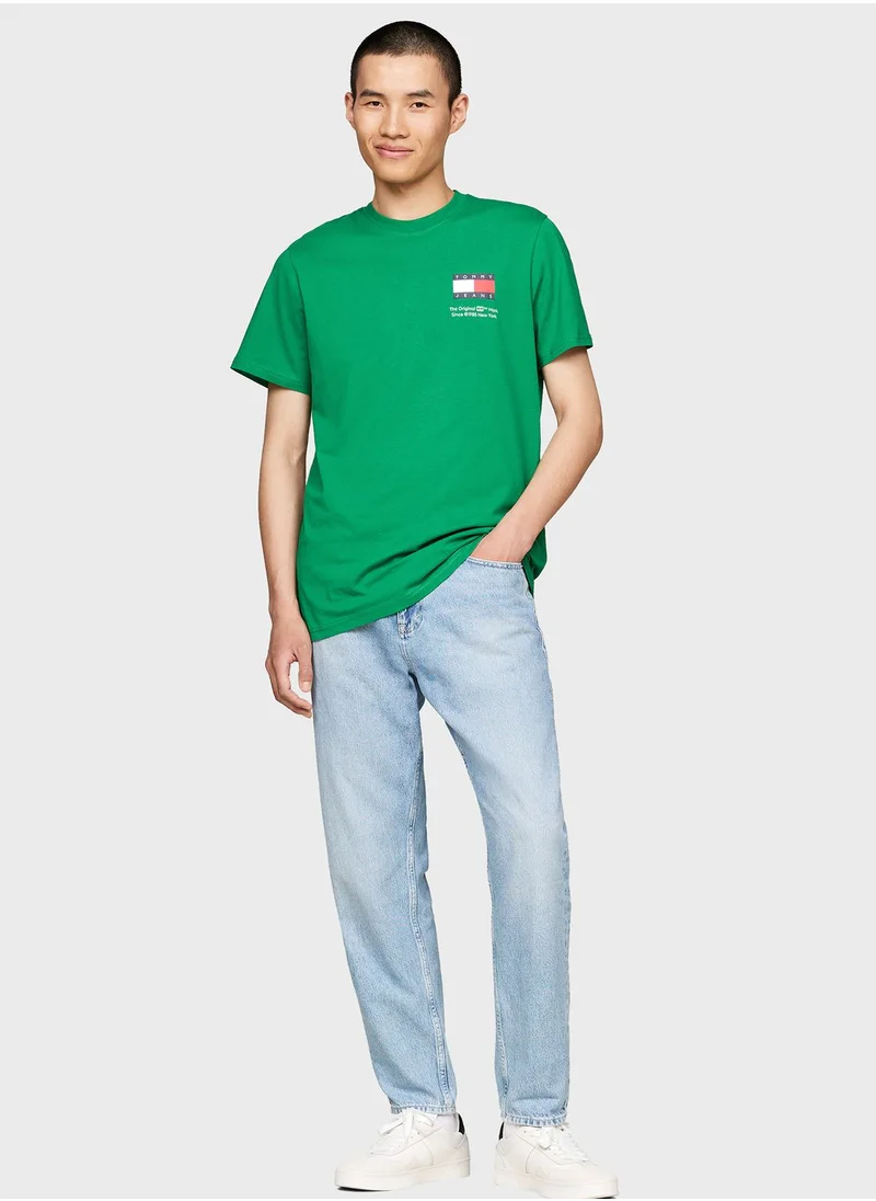 TOMMY JEANS Logo Flag Crew Neck T-Shirt