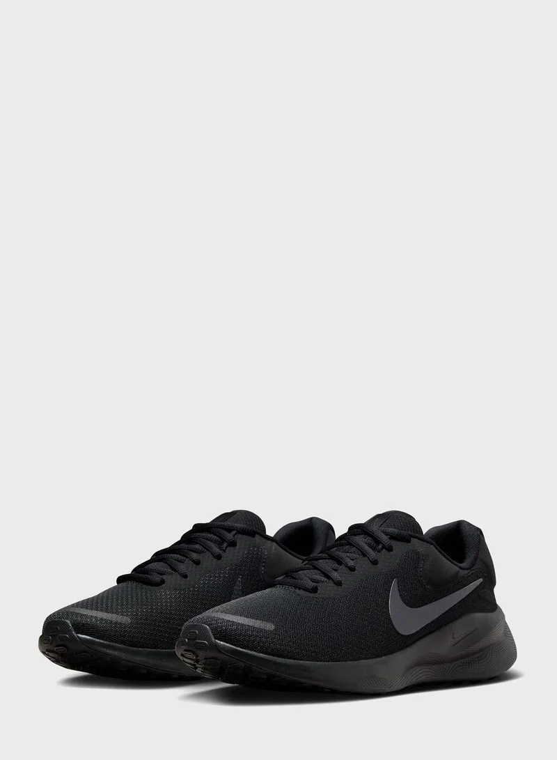 Nike Revolution 7