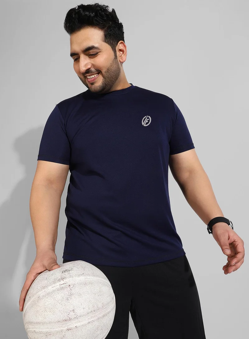 انستافاب بلس تي شيرت رياضي رجالي ذو قصة عادية باللون الأسود السادة