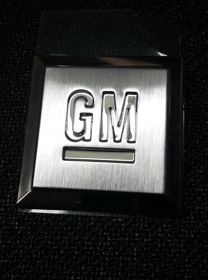 Chevrolet Genuine GM Accessories 15223483 84689784 'Mark of Excellence' Emblem - Image 1