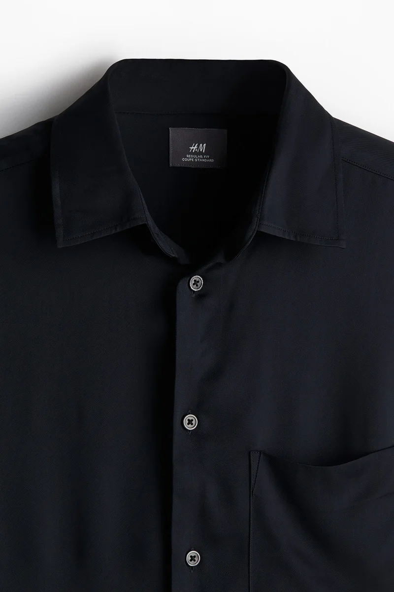 اتش اند ام قميص ساتان بقصة عادية