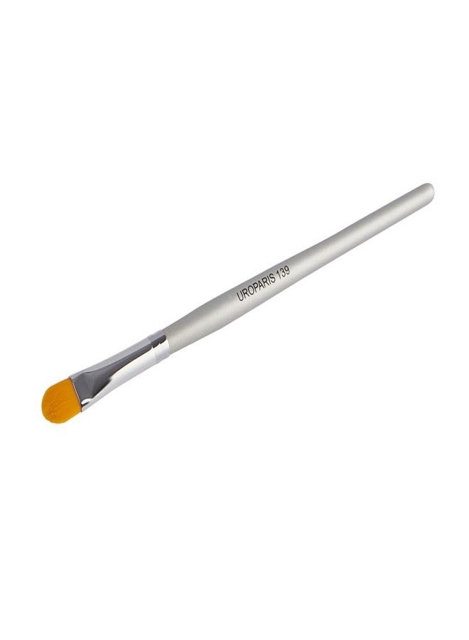 UROPARIS 139 Concealer Brush For Face Makeup | Flat Shader - Makeup Tool with Wooden Handle for Seamless Blending - Silver (1 piece) - Image 2