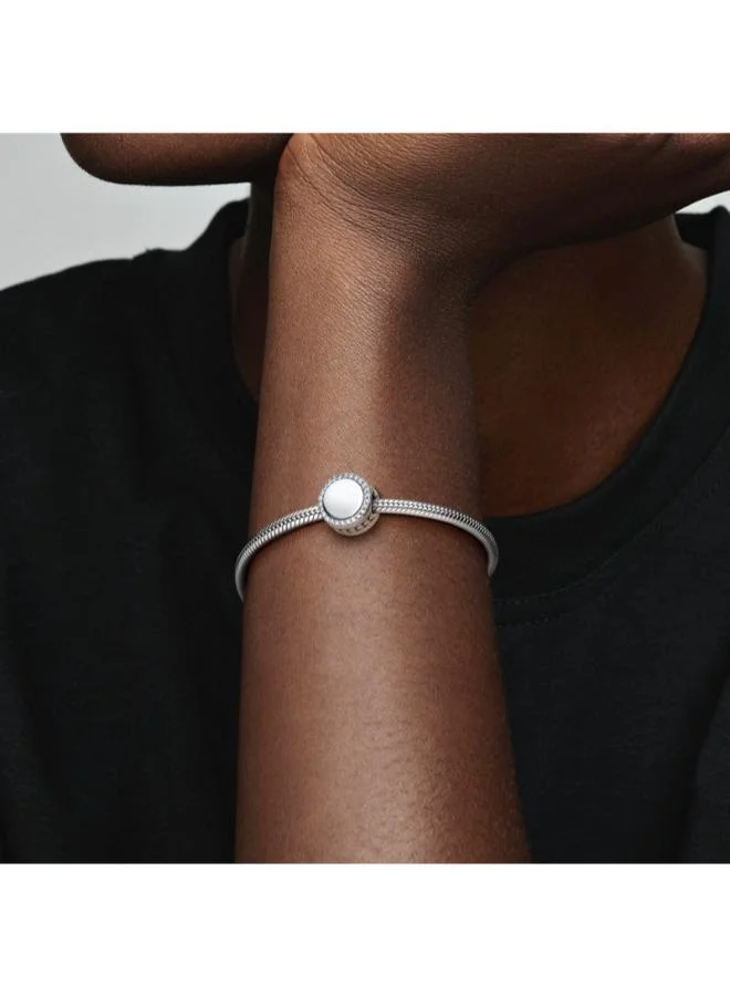 باندورا Engravable Sparkling Button Charm