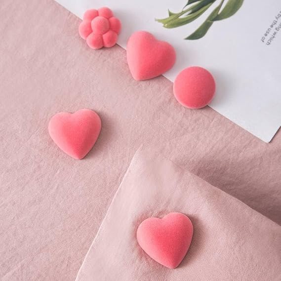 VENEXA VENEXA Heart Shape Fixing Clips with Buttons NonSlip Quilt Holder Double Sided Pin Fasteners Comforter Quilt with OneKey Unlock for Blanket Bed Sheet Curtain Socks Mattress Covers 20 Multi  - Image 5