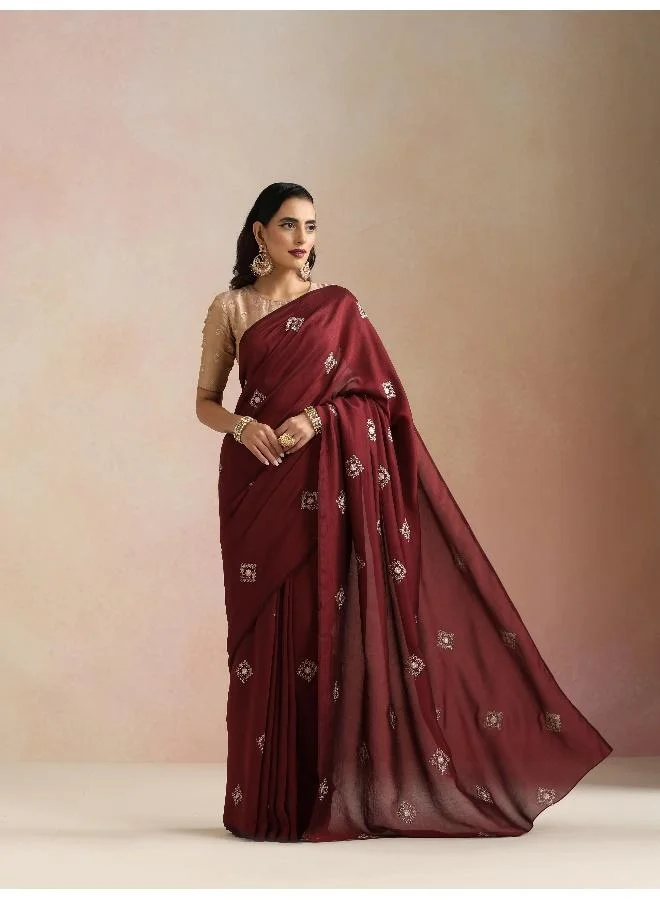 ترو برونز ساري مارون مطرز بالألماس من  مع بلوزة غير مخيطة