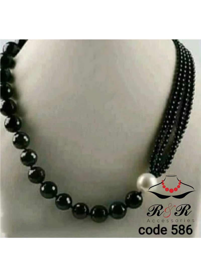 R&R Women's necklace from natural black agate