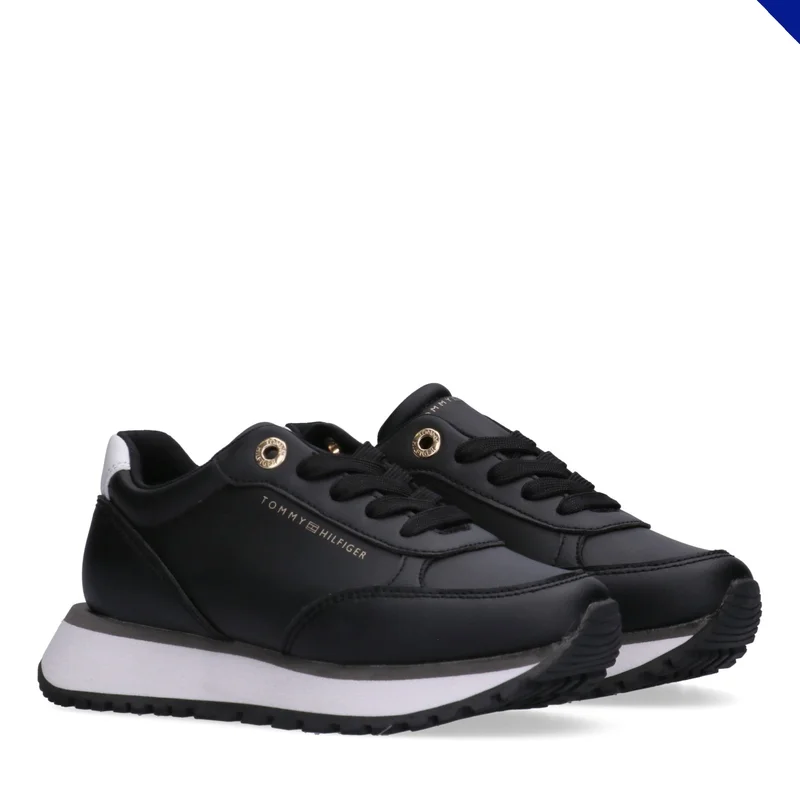 تومي هيلفيغر Little Low Top Lace Up Sneakers