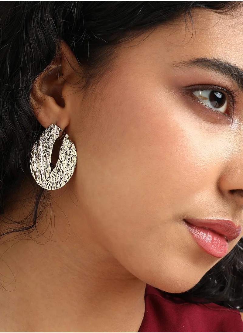 SOHI Dented Circular Stud Earrings