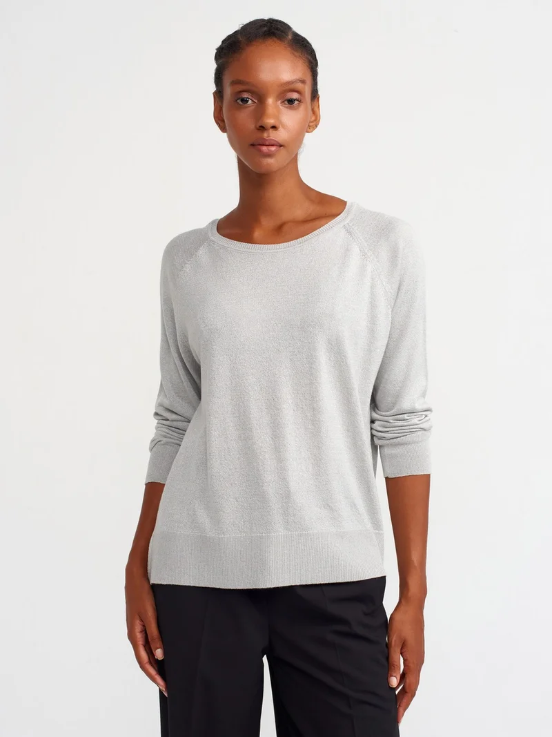 Dilvin 10557 Crew Neck Glittery Basic Thin Knit Sweater-Light Gray