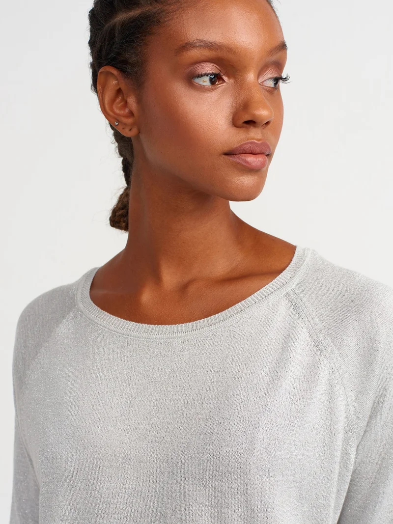 Dilvin 10557 Crew Neck Glittery Basic Thin Knit Sweater-Light Gray