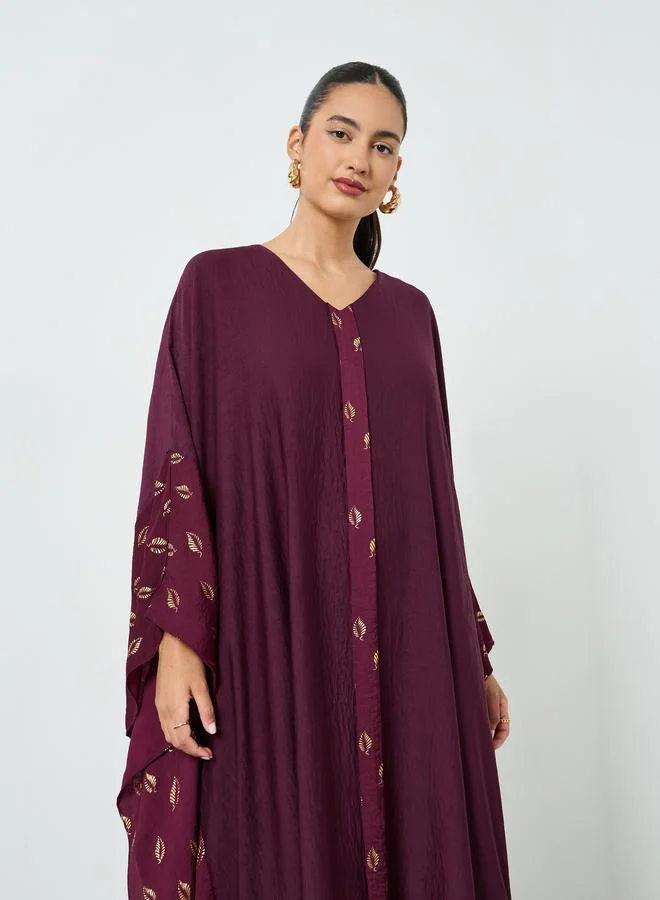 أميرة قفطان بطبعة وأكمام كيمونو