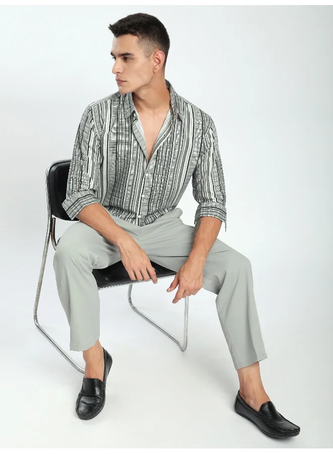 بيونغ قميص مخطط باللون الرمادي بطبعة متعددة