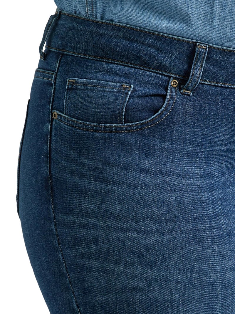 Lee Women's Legendary Mid Rise Bootcut Jean, Compass, 18 Short - Image 2