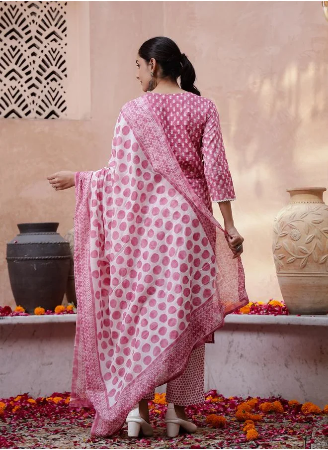 سانسكريتي هومز Sanskrutihomes Floral Printed Round Neck Pure Cotton Kurta and Pants Set