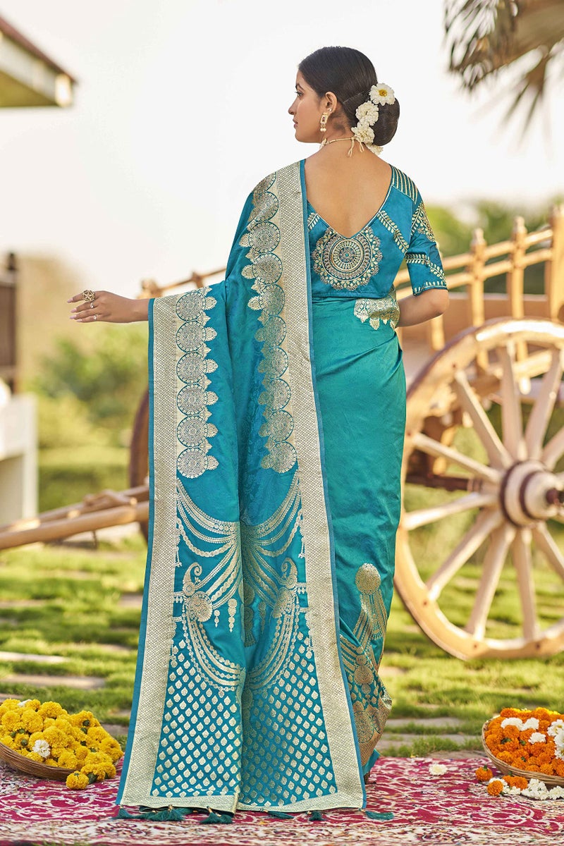 MANOHARI adorable woven pattern Banarasi Silk saree for women with Blouse Piece_MN1743 - Image 4